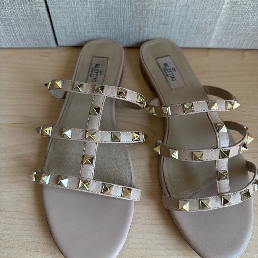 Valentino Nude Sandals with Gold Rock stud slip on US 8.5